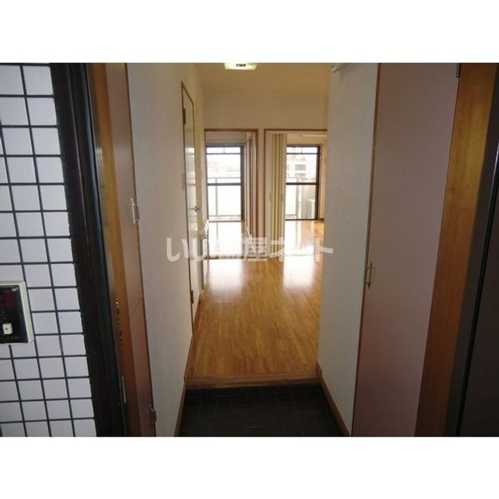 栃木県宇都宮市峰1(マンション)の賃貸物件の玄関