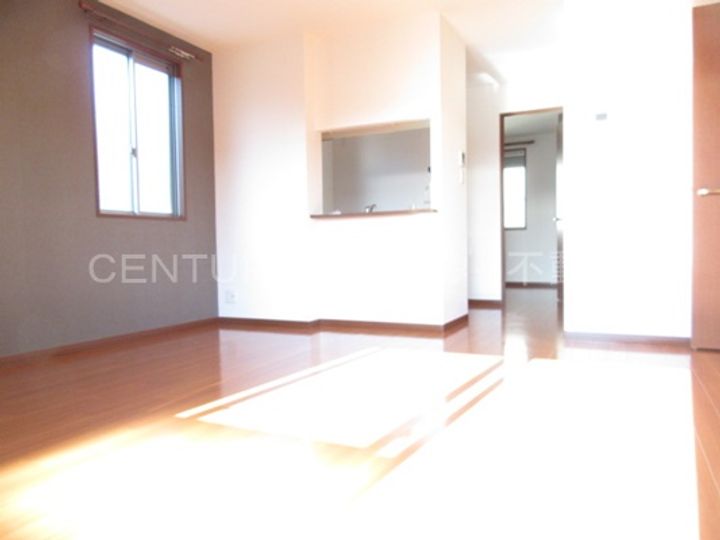 ヌーベル上之島B棟の居間