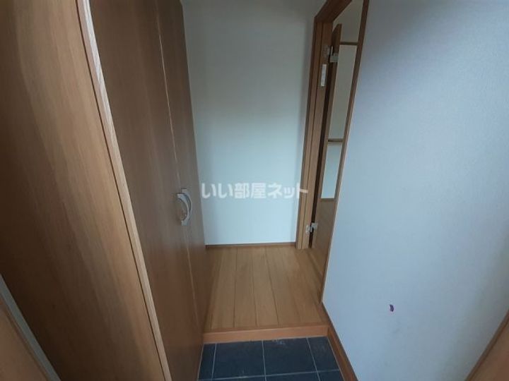 ルーチェワンの玄関