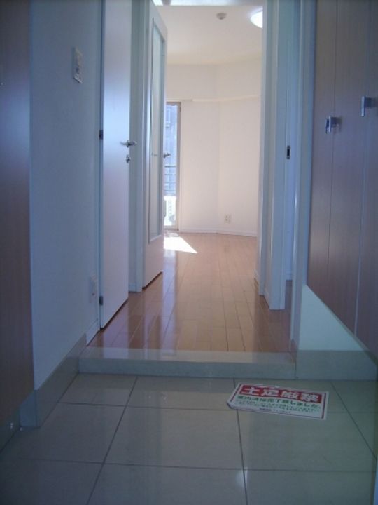 ニューシティアパートメンツ戸越の玄関