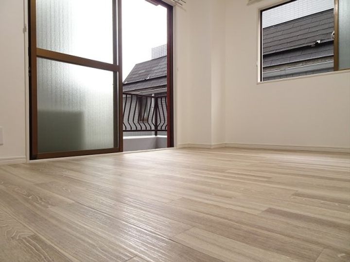 メゾン・ド・ぎおんの居間