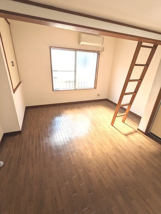 佐久間コーポB棟の居間