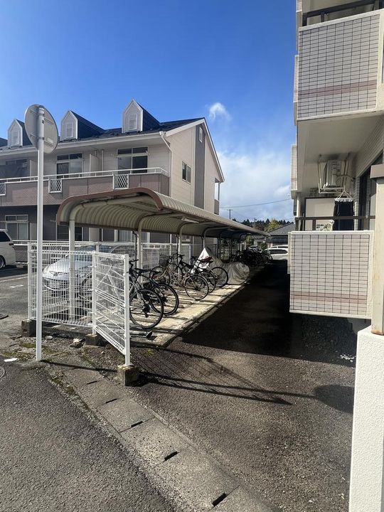 アンソレイエ・ロジュマンのその他画像