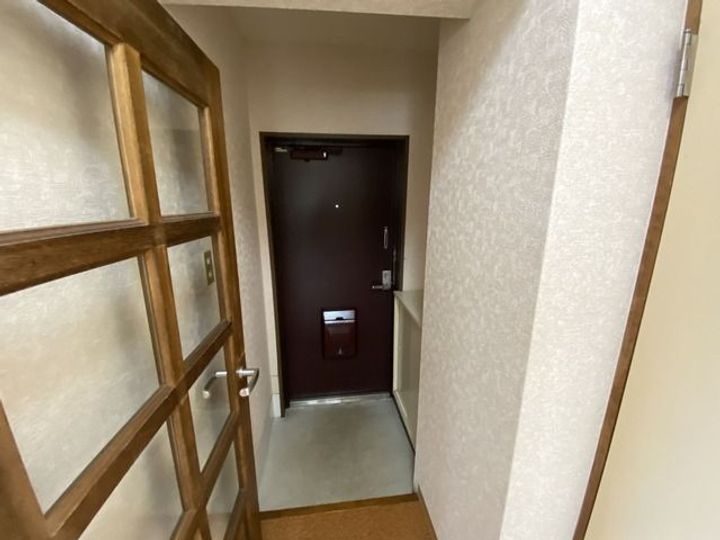 セザール鶴川ガーデンヒルズの玄関