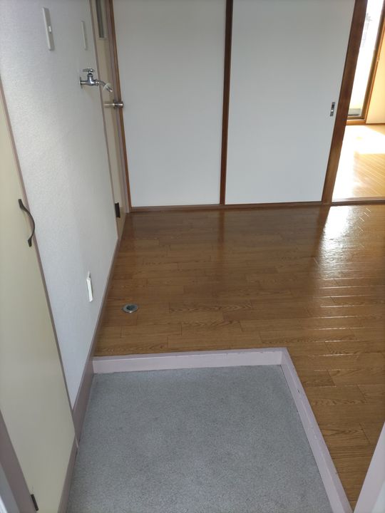 セントラルハイツシライシの玄関