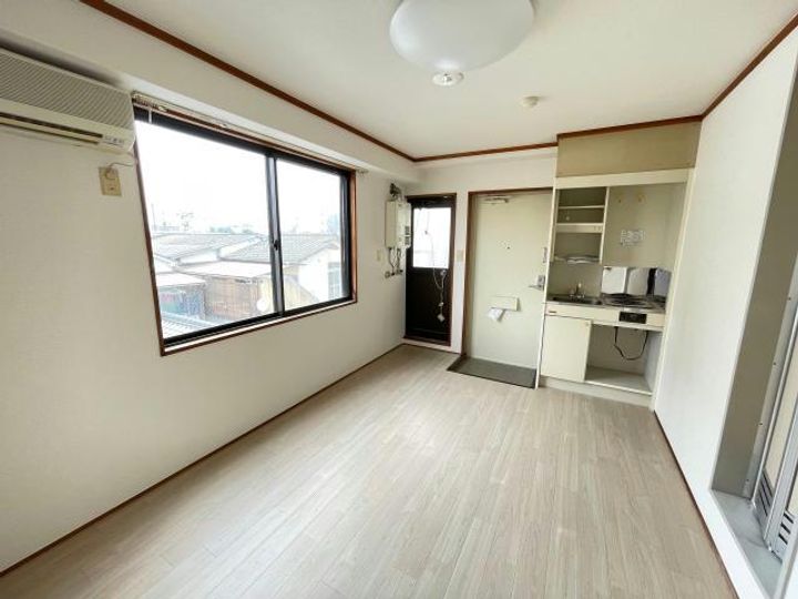 山口県岩国市元町4(アパート)の賃貸物件の居間