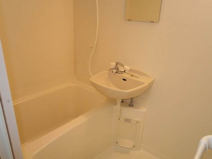 ウエストコートIの風呂