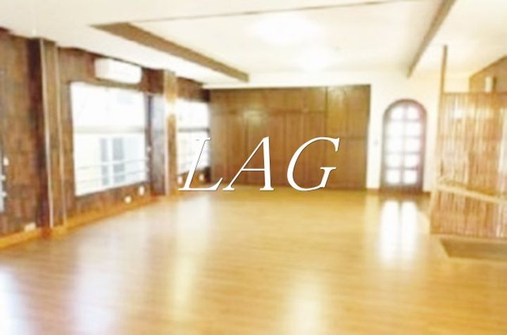 樫山ビル若葉荘の居間