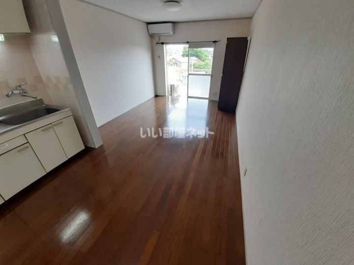 三重県伊賀市上野西大手町(アパート)の賃貸物件の居間