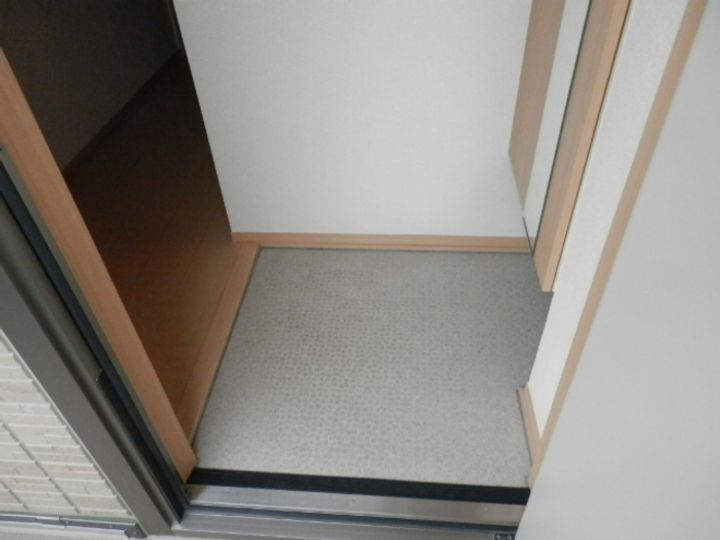 サウスコートの玄関