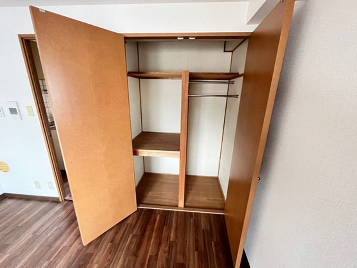 グランヴェルジェ中須Iの内装