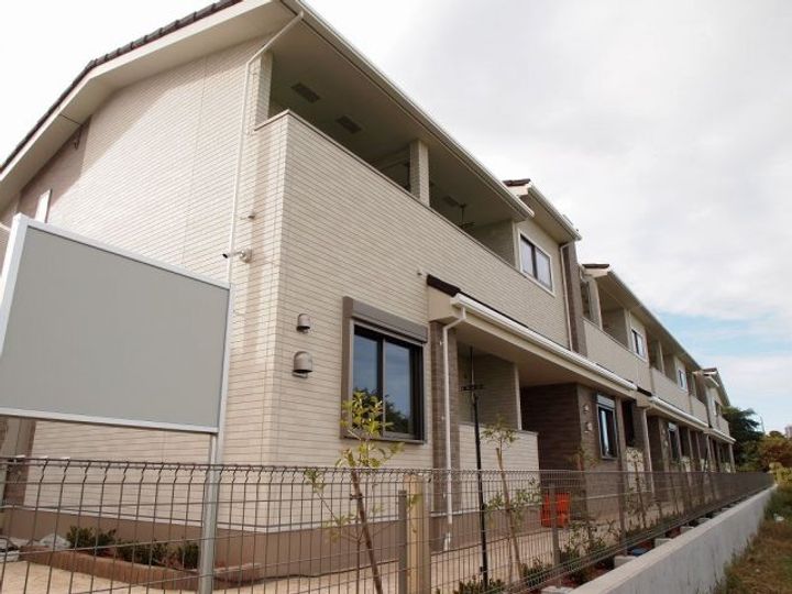 サンヒルズEの外観