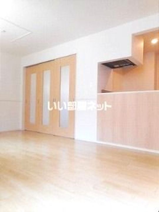 サンヒルズEの居間