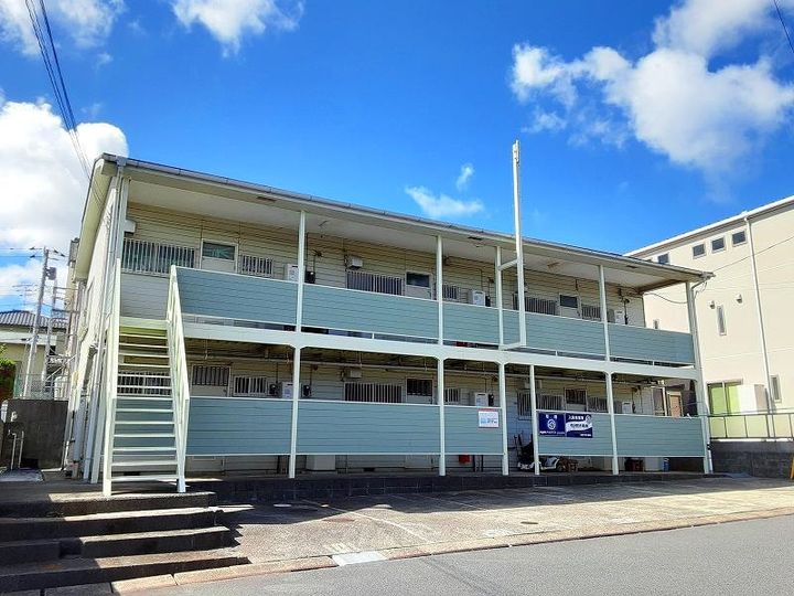 ハイツナルセの外観