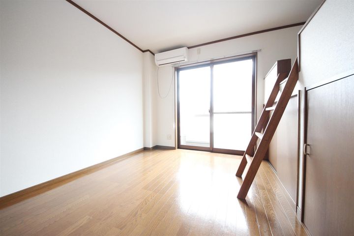 プチメゾンFujiの居間