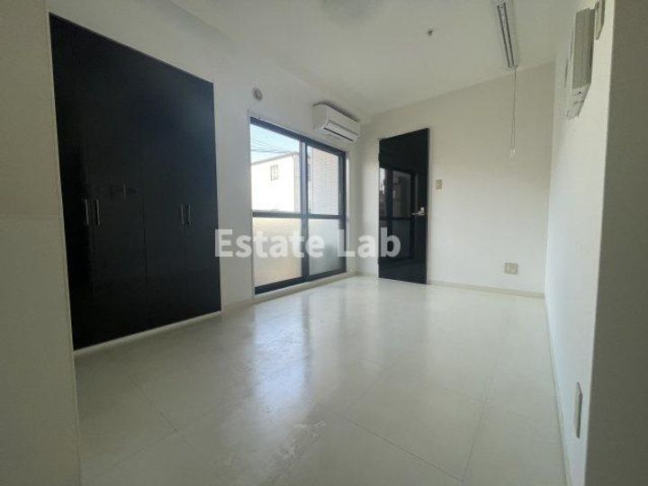 セントエルモ鷹取の居間