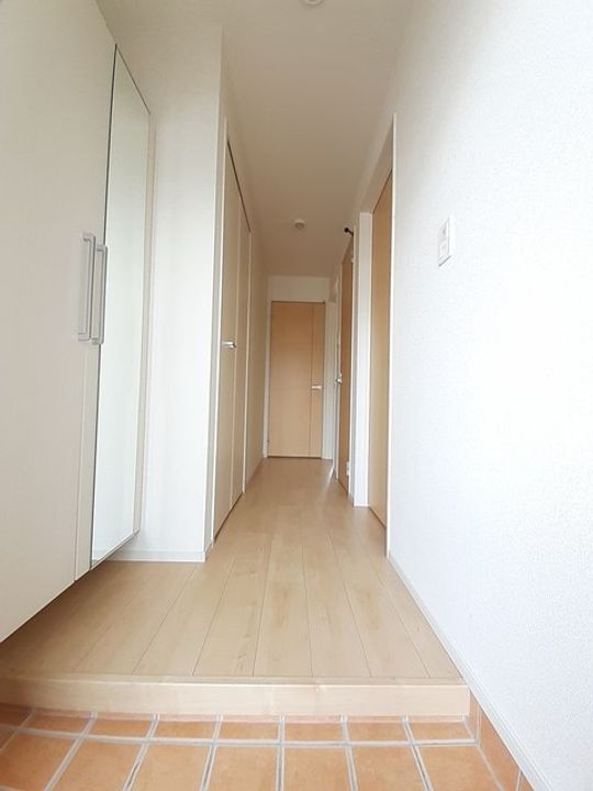 ロータス南島田の玄関