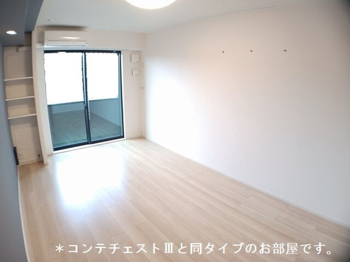 滋賀県彦根市立花町(アパート)の賃貸物件の居間