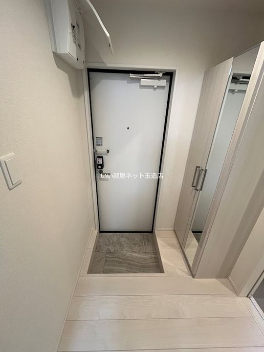 大阪府大阪市生野区中川東2(アパート)の賃貸物件の玄関