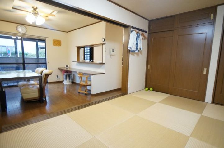 コーポ・タタニの居間