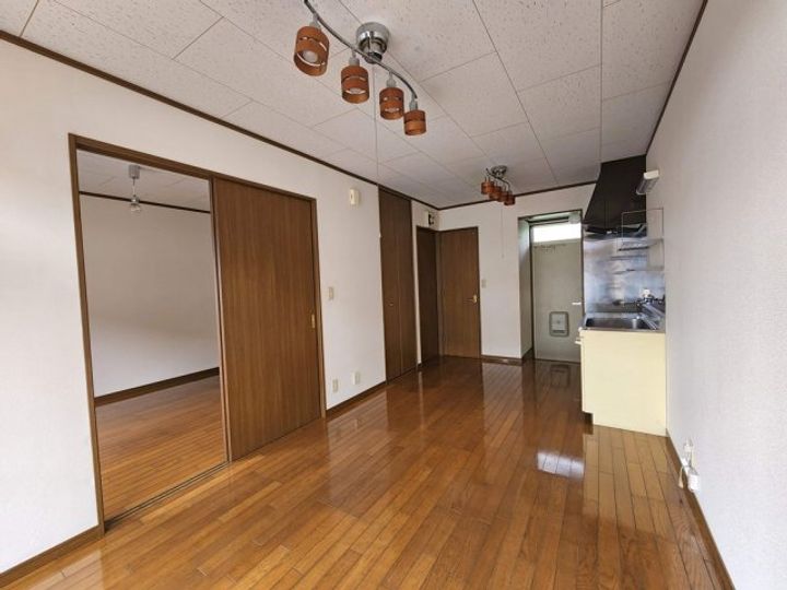 タウンハイツ久屋原Cの居間