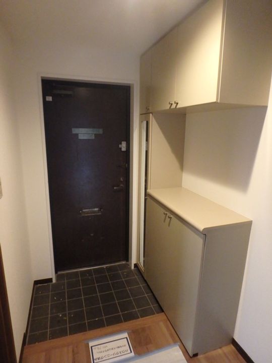 千葉県船橋市本中山4(マンション)の賃貸物件の玄関