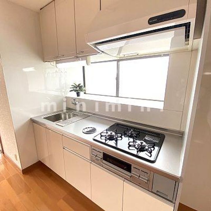 熊本県熊本市中央区帯山4(マンション)の賃貸物件のキッチン