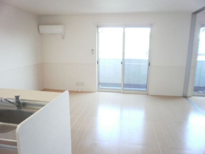 埼玉県さいたま市見沼区大字南中丸(アパート)の賃貸物件の居間