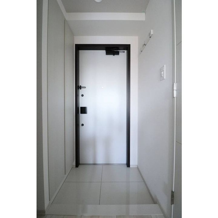 ENetial代官山の玄関