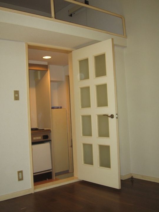 アートパレス大泉学園No.1の居間