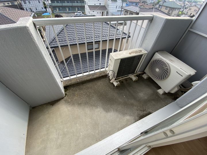 ロイヤルマンション上小出の内装