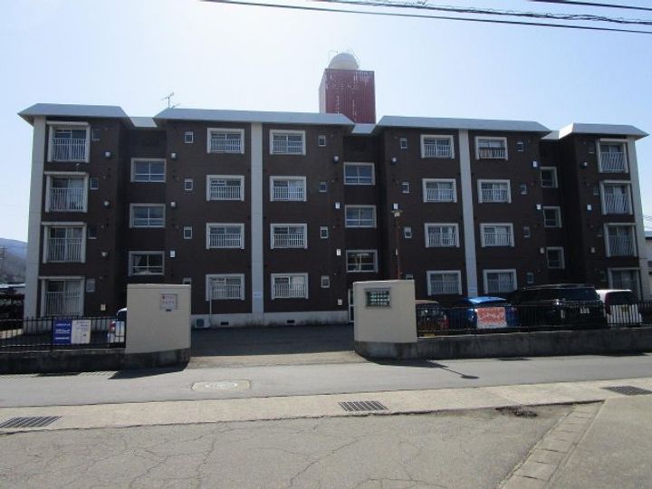 マンションツルマキの外観