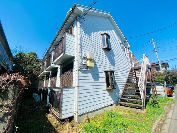 第2アーバンヒル国立の外観