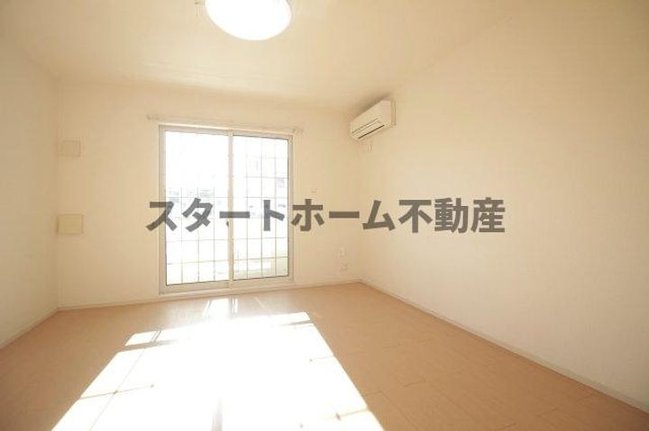 徳島県板野郡北島町鯛浜字原(アパート)の賃貸物件の居間