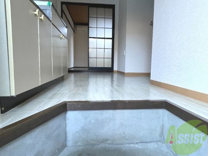 フレグランス台原の玄関