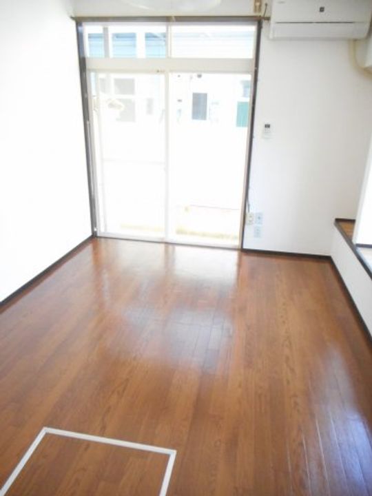 あるゾウパレス松本町の居間