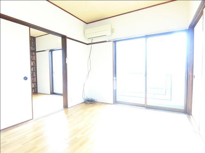 コーポ清雅の居間