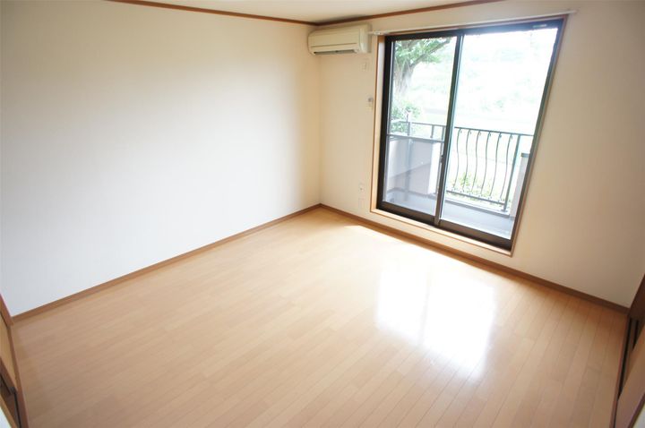 ビューキタカシの内装