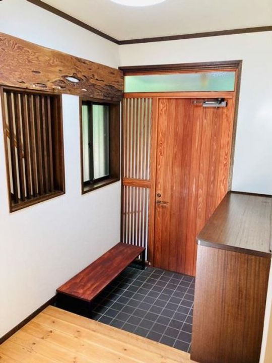 神奈川県鎌倉市山ノ内(一戸建)の賃貸物件の玄関