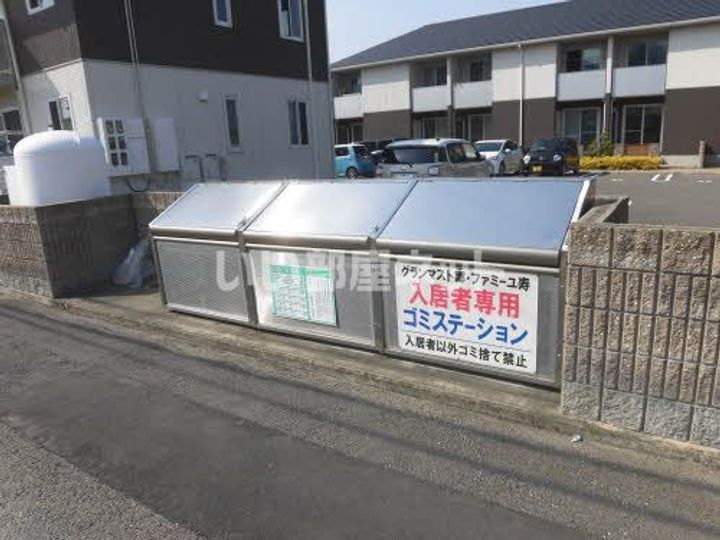 グランマスト郷 D棟の地図