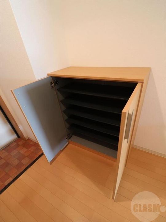 センターポイント吉志部の玄関