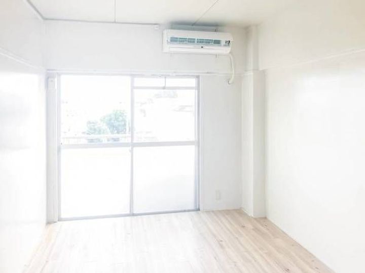 ビレッジハウス拾石3号棟の居間