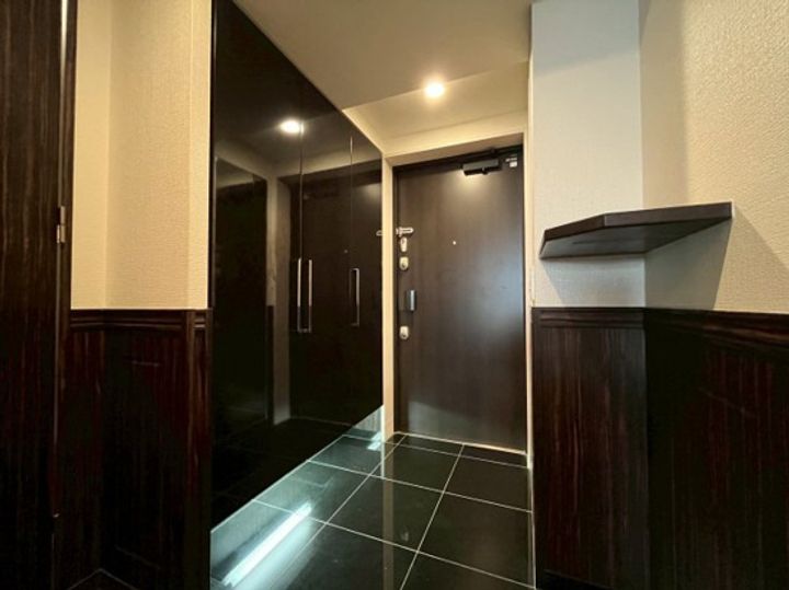 京都府京都市中京区菊水鉾町(マンション)の賃貸物件の玄関