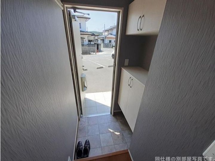 セジュール二見Iの玄関