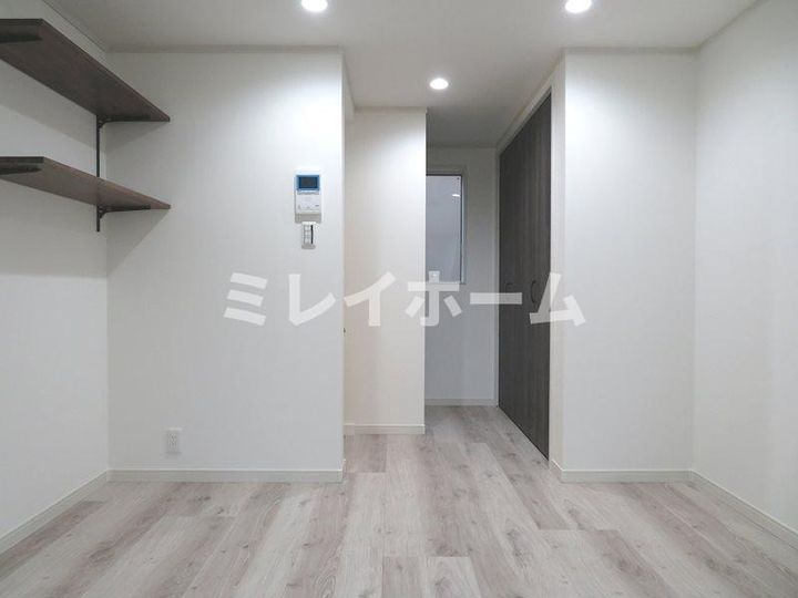 ハーミッドクラブハウス田園調布の居間