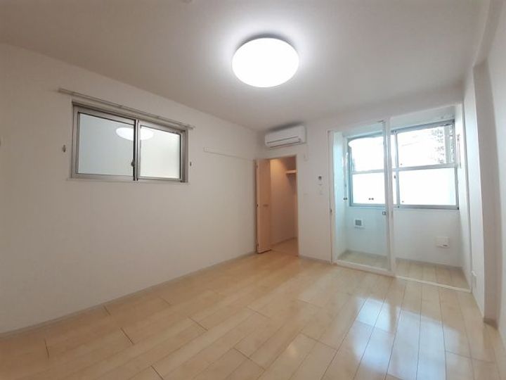 エクセル神屋町の居間