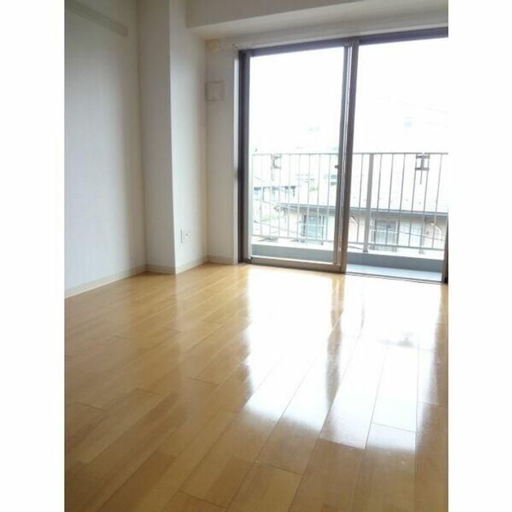 東京都足立区西新井6(マンション)の賃貸物件の居間