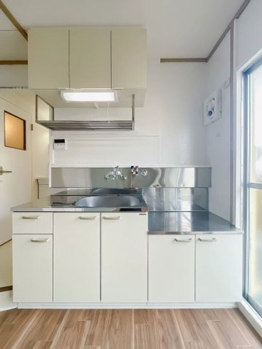 公社賃貸SMALIO 下田部Bのキッチン