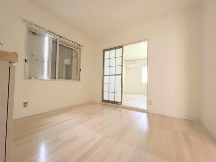 フラワーハイツの居間