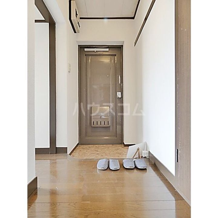 ハビタブル森本の玄関